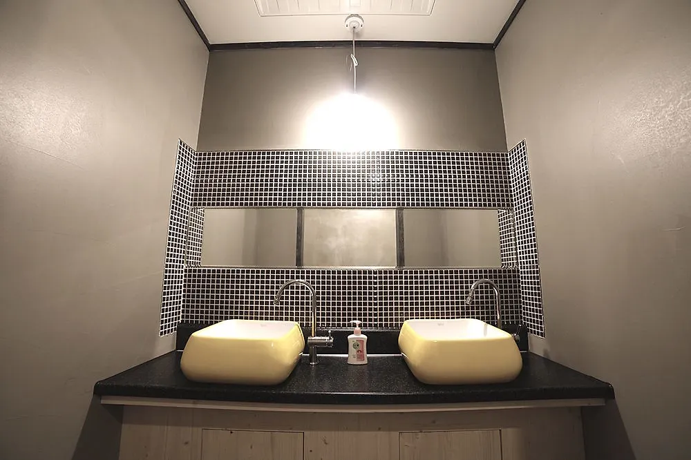 The Bay Guesthouse - Hostel Busan