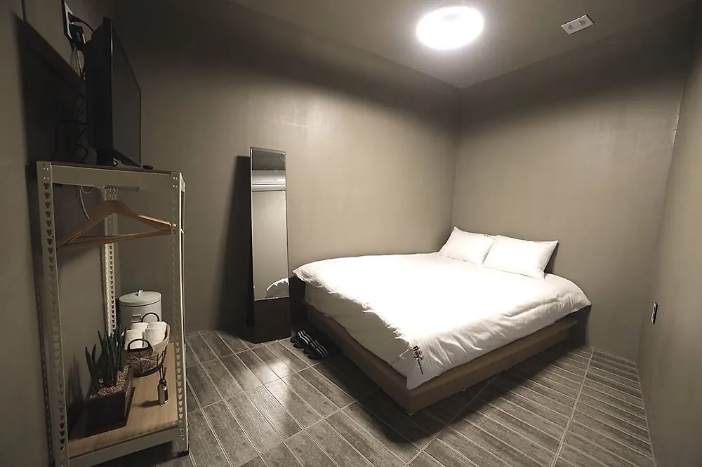 The Bay Guesthouse - Hostel 부산광역시 2*,  대한민국